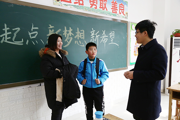 潍坊峡山双语小学喜迎开学日,看看新学期不同的打开方式